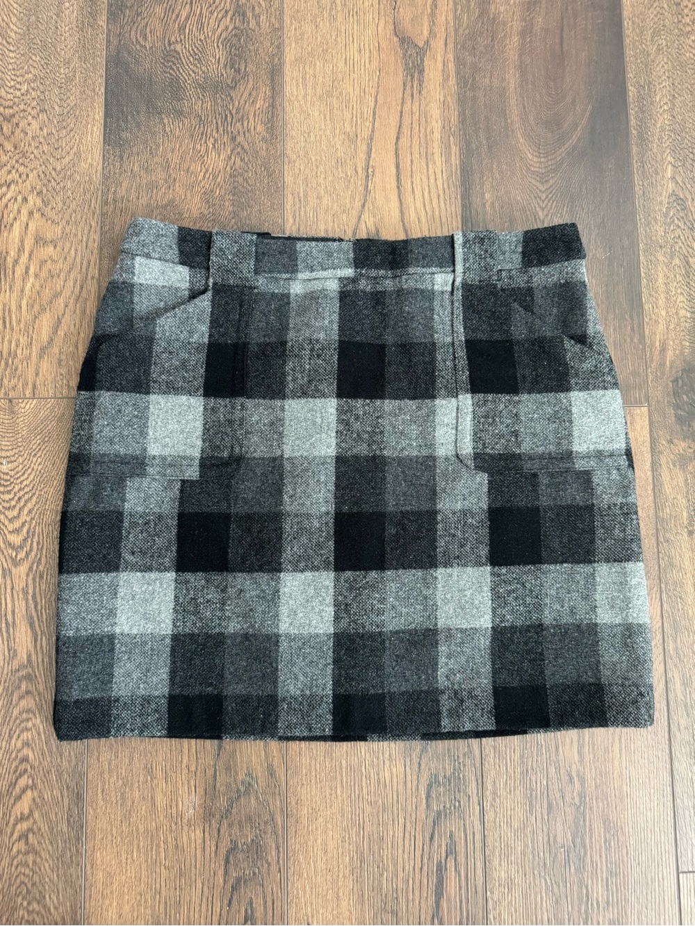 Liz Claiborne Black & Gray Plaid Mini Skirt